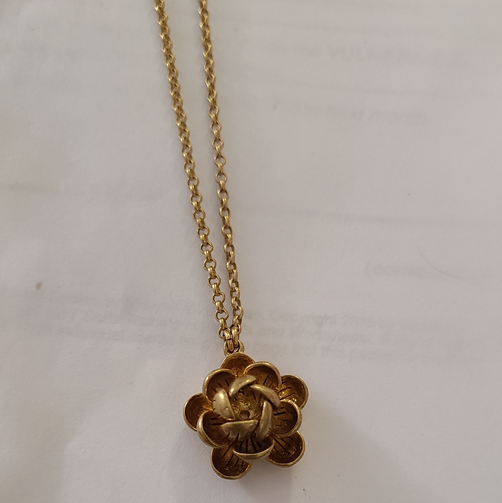 Pilgrim Gold Tone Long Flower Necklace 30 19$